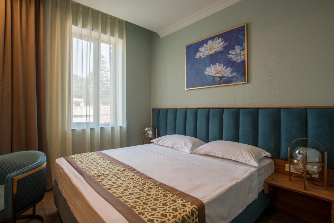 Grand Opera Hotel Kutaisi Exterior foto