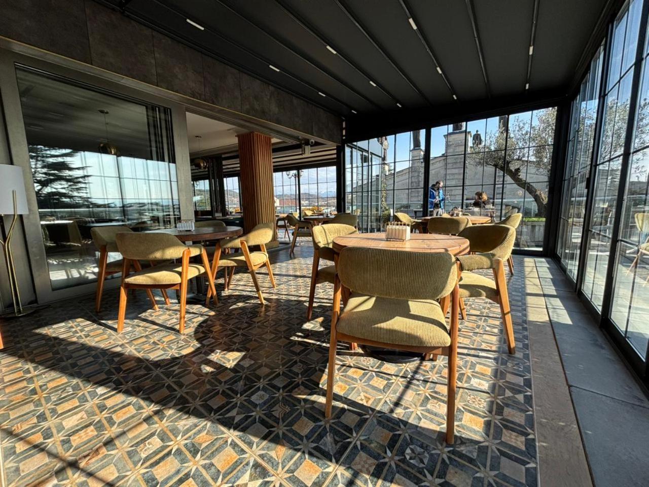 Grand Opera Hotel Kutaisi Exterior foto